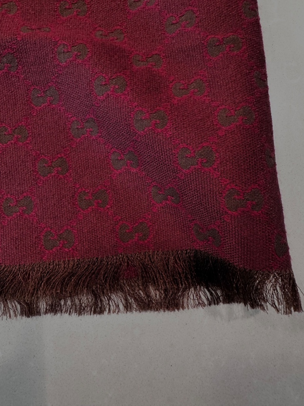 Authentic Gucci Diamente & GG Web Wool Blend Lightweight Scarf Maroon - Picture 2 of 7